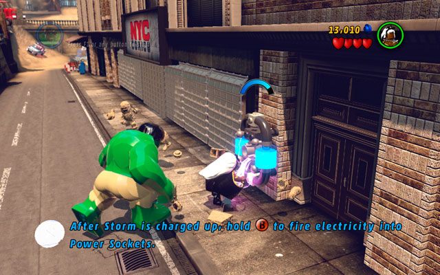 Podejdź Storm do akumulatora po prawej i naładuj go mocą piorunów - Sand Central Station | Zestawy MiniKit w LEGO Marvel Super Heroes - LEGO Marvel Super Heroes - poradnik do gry