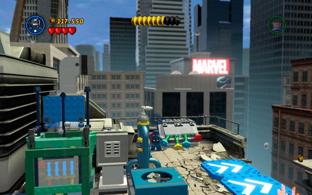 Czwarty umieszczono na dachu budynku, w którym Kapitan Ameryka musiał przeskakiwać pomiędzy dwiema biało-niebieskimi ścianami - Times Square Off | Zestawy MiniKit w LEGO Marvel Super Heroes - LEGO Marvel Super Heroes - poradnik do gry