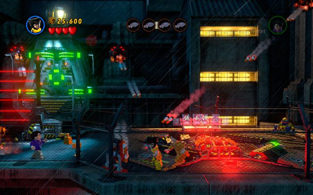 Czwarte koło umieszczono na dachu budynku z windą, zaraz przy niej samej - Rock Up at the Lock Up | Zestawy MiniKit w LEGO Marvel Super Heroes - LEGO Marvel Super Heroes - poradnik do gry