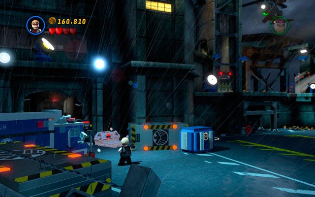 Podczas walki z Abominacją podejdź do srebrnej skrzynki po lewej i zniszcz ją Hawkeyem albo Iron Manem - Rock Up at the Lock Up | Zestawy MiniKit w LEGO Marvel Super Heroes - LEGO Marvel Super Heroes - poradnik do gry