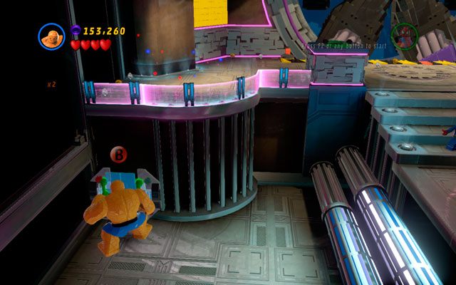 W pomieszczeniu z wielkimi wrotami (tymi, za którymi kryje się pustka kosmosu) skręć w lewo i podejdź do drzwi z zielonymi uchwytami - A Doom With a View | Zestawy MiniKit w LEGO Marvel Super Heroes - LEGO Marvel Super Heroes - poradnik do gry