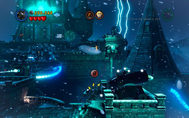 W lokacji, w której musisz uratować Ludzką Pochodnię i Nicka Fury idź maksymalnie na prawo, odkrywają wielką armatę - Kampania | Stan Lee w opałach | LEGO Marvel Super Heroes - LEGO Marvel Super Heroes - poradnik do gry