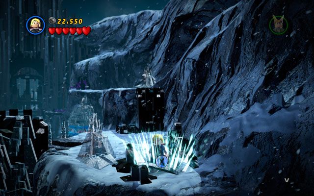 Od razu skręć w prawo, wlatując Thorem na pierwszą skarpę - Bro-tunheim | Bonusowe misje Deadpoola | LEGO Marvel Super Heroes - LEGO Marvel Super Heroes - poradnik do gry