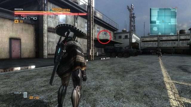 Lokalizacja jednego z dwóch nośników danych. - R-07 Assassination Attempt | Kampania - opis przejścia - Metal Gear Rising: Revengeance - poradnik do gry