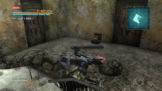 Kolejny komputer VRM. - Abkhazia Dilapidated Town | DLC - Blade Wolf - opis przejścia - Metal Gear Rising: Revengeance - poradnik do gry