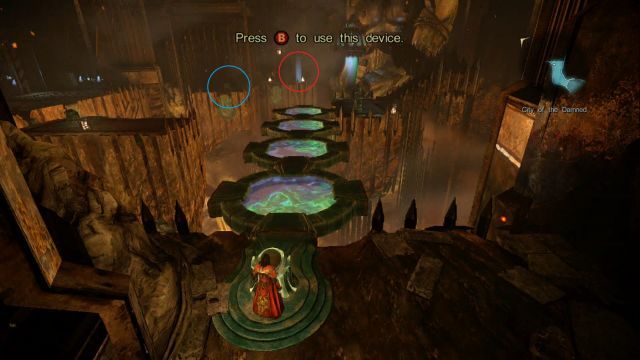 Na czerwono zaznaczona Skrzynia Bólu, na niebiesko mechanizm, dzięki któremu możesz ją zebrać - Misja 2 - The Three Gorgons | Klejnoty - I przejście - Castlevania: Lords of Shadow 2 - poradnik do gry