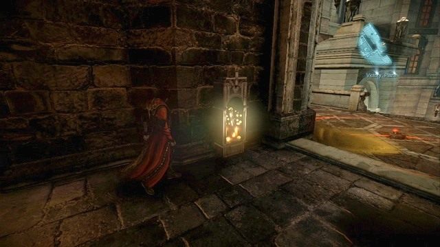 Memoriał i leżąca w wejściu mina zbliżeniowa - mniej groźna, niż mogłoby się wydawać. - Misja 6 - The Antidote II | Kampania - opis przejścia - Castlevania: Lords of Shadow 2 - poradnik do gry