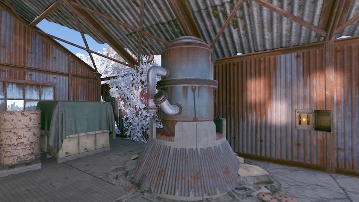 Wydobytą lub znalezioną ropę możecie rafinować - Rust: Paliwo niskiej jakości (Low Grade Fuel) - jak zdobyć? - Rust - przewodnik przetrwania - poradnik do gry