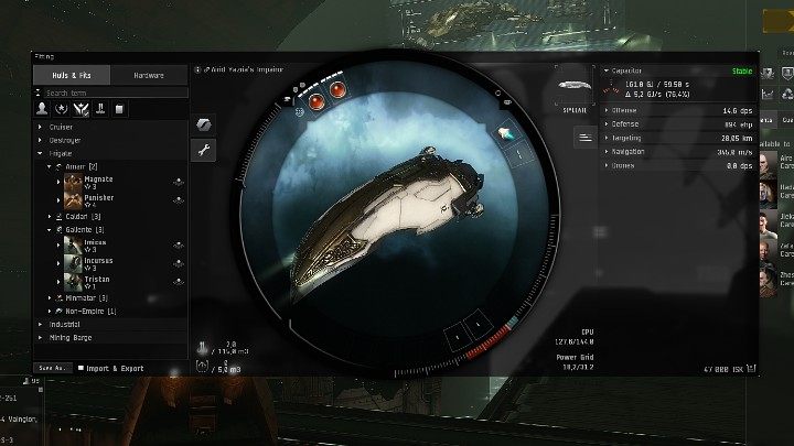 W tym oknie możecie skonfigurować (Fitt) swój statek, a więc uzbroić go i zabezpieczyć tarczami ochronnymi - EVE Online: Interfejs - ważne elementy - EVE Online - poradnik do gry