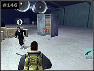 Nie wchodź do jego wnętrza tylko udaj się w stronę drugiego hangaru - [Misja 14 Flight Control] Fajerwerki | The Thing - The Thing - poradnik do gry