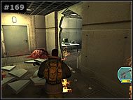 Wrzuć tam wpierw kilka granatów, by załatwić wyrostki odpowiedzialne za bezustanne pojawianie się całych hord złowrogich kreatur - [Misja 16 Weapons Lab] Wszystko się komplikuje | The Thing - The Thing - poradnik do gry