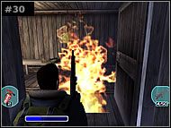 Gdy tylko oczyścisz okolicę, powoli otwórz drewniane drzwi i ugaś palący się za nimi pożar [#30] - [Misja 3: Nor - Outpost North] Nie ufaj nikomu | The Thing - The Thing - poradnik do gry