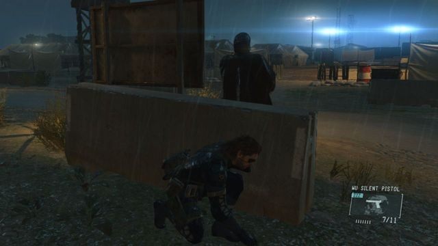 Ogłusz strażnika - Uwolnij Paz - Metal Gear Solid V: Ground Zeroes - poradnik do gry