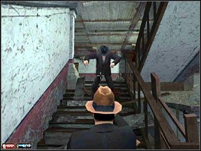 Biegniemy w lewo do kraty przy beczce, wychodzimy na zewnątrz i w lewo po schodkach do góry - Misja 18 - Kampania wyborcza | Mafia The City of Lost Heaven - Mafia: The City of Lost Heaven - poradnik do gry