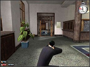 Biegniemy z powrotem do drzwi na zapleczu i ładujemy się schodami na górę - Misja 20 - Robota na boku | Mafia The City of Lost Heaven - Mafia: The City of Lost Heaven - poradnik do gry