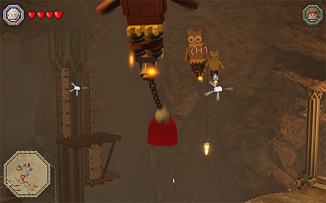 Musisz doskakiwać do kolejnych ptaków, chwytając się zaczepów z użyciem cepa - Odnajdywanie mithrilowych klocków (31-45) - LEGO The Hobbit - poradnik do gry