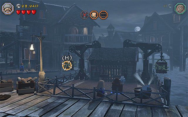 Trafiaj klockami w zawieszone na łańcuchach skrzynie - Etap 12 (A Warm Welcome) - Doki - LEGO The Hobbit - poradnik do gry