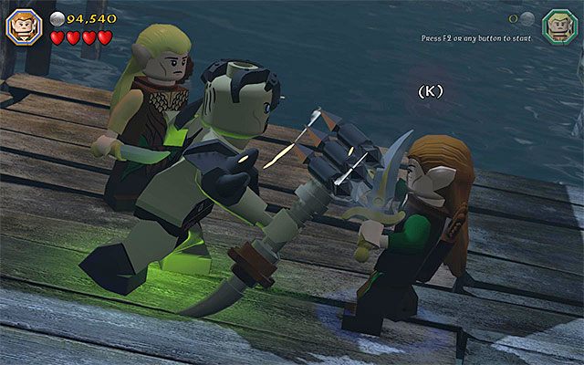 W trakcie starć z Bolgiem musisz zawsze wciskać wyświetlane na ekranie przyciski - Etap 12 (A Warm Welcome) - Pojedynek z Bolgiem - LEGO The Hobbit - poradnik do gry