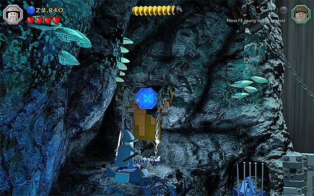 Ruszaj przed siebie, niszcząc po drodze kolejne interaktywne obiekty - Etap 13 (Looking for Proof) - Grobowiec czarnoksiężnika z Angmaru - LEGO The Hobbit - poradnik do gry