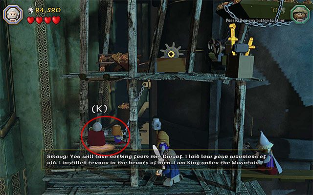 Przełącz się w tym miejscu na Doriego, podejdź do lewej części balkoniku i użyj cepa na górnym zaczepie - Etap 16 (Inside Information) - Pokonanie Smauga - LEGO The Hobbit - poradnik do gry