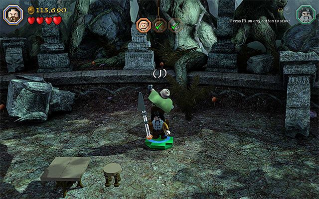 Musisz wdrapać się na bohatera stojącego na płycie i następnie podskoczyć - Etap 10 (Flies and Spiders) - LEGO The Hobbit - poradnik do gry
