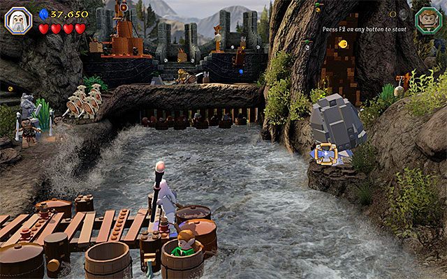 Gra podczas zaliczania jedenastego etapu w trybie fabularnym nie dała możliwości zbadania prawej skalnej półki sąsiadującej z pierwszą tamą - Etap 11 (Barrels Out of Bond) - LEGO The Hobbit - poradnik do gry