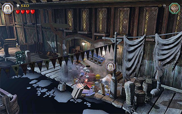 Użyj w odpowiednim miejscu laski Sarumana - Etap 12 (A Warm Welcome) - LEGO The Hobbit - poradnik do gry