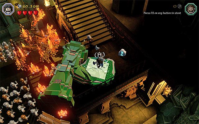 Tradycyjnie już zatrzymaj się przy nowej barykadzie i wybierz postać Doriego (jeśli brał on udział w ostatniej akcji zespołowej to musi odłączyć się najpierw od sojusznika) - Etap 1 (Greatest Kingdom in Middle-Earth) - Atak Smauga - LEGO The Hobbit - poradnik do gry