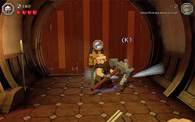 Musisz podnieść klucz i użyć go na drzwiach - Etap 2 (An Unexpected Party) - Przyjęcie - LEGO The Hobbit - poradnik do gry