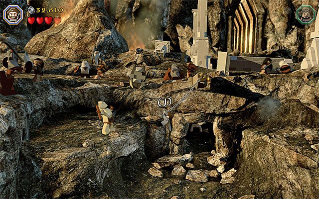 Rozbujaj się i doskocz do półki z Azogiem - Etap 3 (Azog the Defiler) - Pojedynek z Azogiem Plugawym - LEGO The Hobbit - poradnik do gry