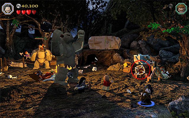 Zainteresuj się prawą częścią obozowiska - Etap 4 (Roast Mutton) - Bitwa z trollami - LEGO The Hobbit - poradnik do gry