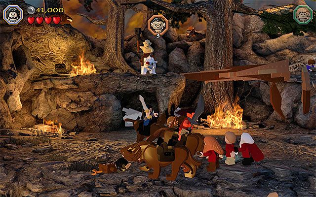 Możesz dosiadać wargów i z ich pomocą rozprawiać się z przeciwnikami - Wrogowie i inne zagrożenia - LEGO The Hobbit - poradnik do gry