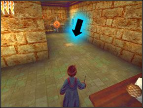 (SEKRET 1/3) Zauważ klocek w podłodze wskazany strzałką - strzel w niego, a ściana obok się otworzy - Ogród | Nauka Diffindo w Harry Potter i Komnata Tajemnic - Harry Potter i Komnata Tajemnic - poradnik do gry