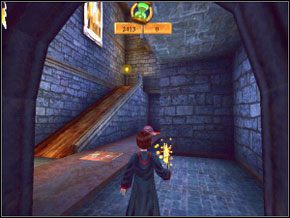 Biegnij do sali z ognistym krabem, ogłusz go zaklęciem, a za pomocą Flipendo wepchnij na dziurę w podłodze - wtedy drzwi się otworzą - Sala Treningowa Rictusempry | Nauka Rictusempry - Harry Potter i Komnata Tajemnic - poradnik do gry