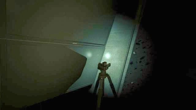 Przed wyjściem z pokoju musisz wziąć kamerę - Podziemne Laboratorium/Szpital | Przejście gry Outlast Whistleblower - Outlast: Whistleblower - poradnik do gry