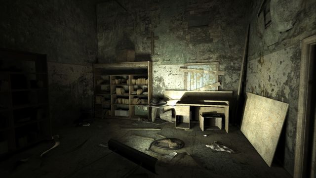 Wespnij się na to biurko i przejdź przez dziurę - Podziemne Laboratorium/Szpital | Przejście gry Outlast Whistleblower - Outlast: Whistleblower - poradnik do gry