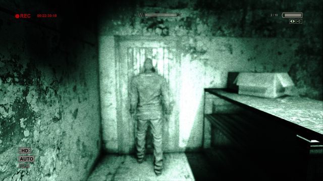 Facet już tak porąbany że wali tylko głową w drzwi - Podziemne Laboratorium/Szpital | Przejście gry Outlast Whistleblower - Outlast: Whistleblower - poradnik do gry