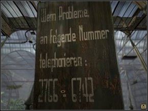 Użyczony od kapitana kluczyk podniesie pokrywkę klawiatury - [Część II] Barrockstadt cd. | Solucja Syberia - Syberia - poradnik do gry