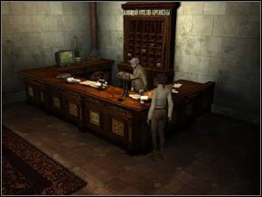 W holu, obok kraty (obecnie zamkniętej) znajdują się małe drzwi do magazynu środków czystości - zabieramy stamtąd detergent - [Część IV] Aralbad | Solucja Syberia - Syberia - poradnik do gry