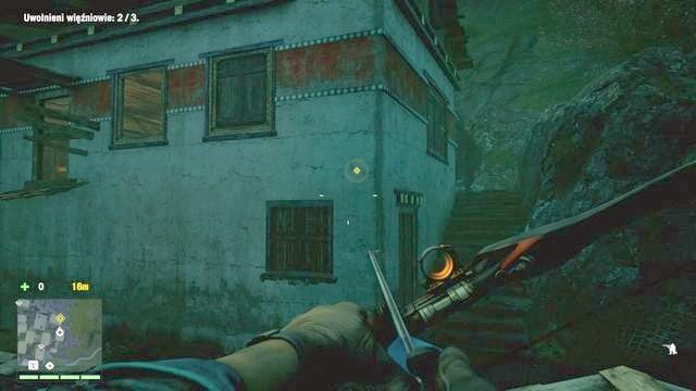 W pomieszczeniu na dole pokazanego domu znajdziesz ostatniego więźnia. - Miasto bólu | Zadania główne w Far Cry 4 - Far Cry 4 - poradnik do gry