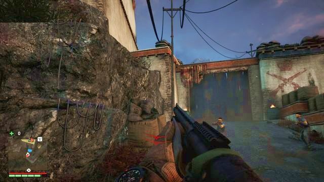 Kawałek dalej, przed bramą, skręć w lewo i po kolejnych półkach skalnych wejdź do kolejnej części fortecy (screen) - Z prochu powstałeś... | Zadania główne w Far Cry 4 - Far Cry 4 - poradnik do gry