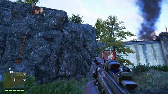 Użyj kotwiczki, aby dostać się na wysokie skały. Będziesz miał stąd świetny widok na teren fortecy. - Ratu Gadhi | Fortece | Far Cry 4 - Far Cry 4 - poradnik do gry