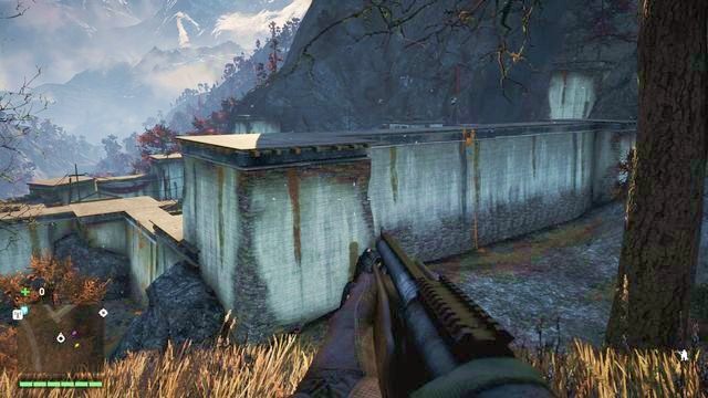 Z muru będziesz mógł zaplanować kolejne posunięcia. - Obóz pracy Rajgad | Fortece | Far Cry 4 - Far Cry 4 - poradnik do gry