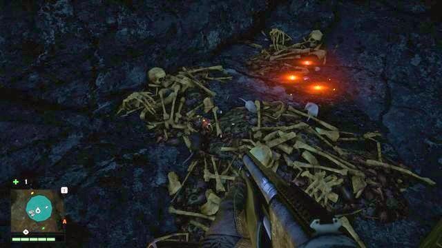 Maska znajduje się wewnątrz jaskini, w prawej jej odnodze, na ziemi wśród walających się tutaj kości - Północny i północno-wschodni Kyrat | Maski Yalunga | Far Cry 4 - Far Cry 4 - poradnik do gry