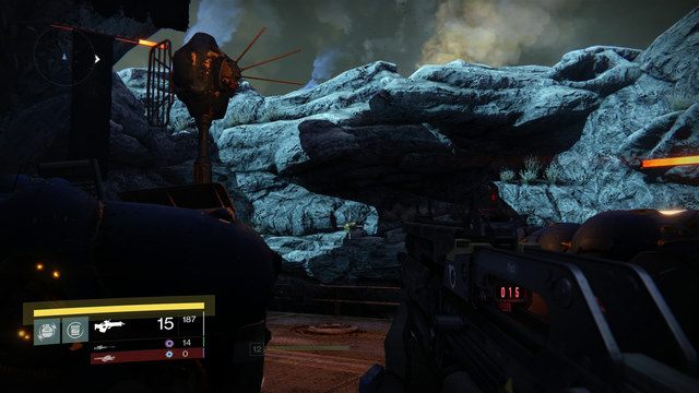 Na skrzynię wskazuje celownik na screenie powyżej, trzeba zebrać ją po wejściu na wyższy poziom - Venus | Gold Chests | Destiny - Destiny - poradnik do gry