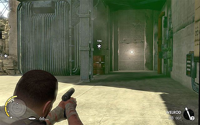 Wyceluj z bezpiecznej odległości w wybuchową beczkę - Zniszczenie pierwszego transformatora | Misja 8 - Ratte Factory - Sniper Elite III: Afrika - poradnik do gry