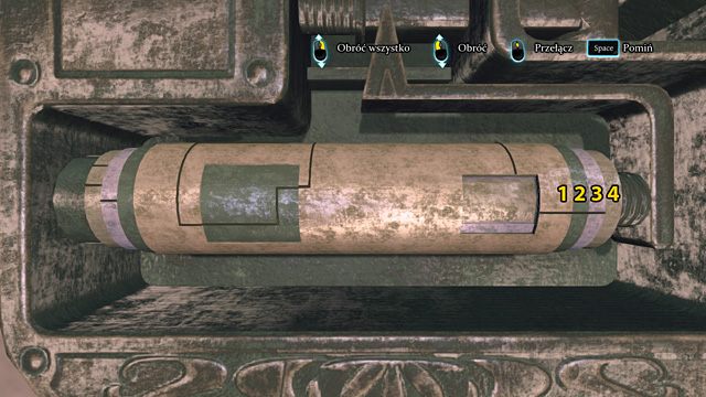 Przełącz się na walec nr 3 (1 klik) i obróć go tak, by w drugim okienku pojawił się otwór, przez który widać walec nr 4, i by krótką poziomą linię na prawym brzegu walca nr 3 połączyć z krótkimi poziomymi liniami na prawych brzegach walców nr 1 i 2 - Zbadaj bagaż Robinsona - Zagadka na torach - Sherlock Holmes: Zbrodnia i kara - poradnik do gry