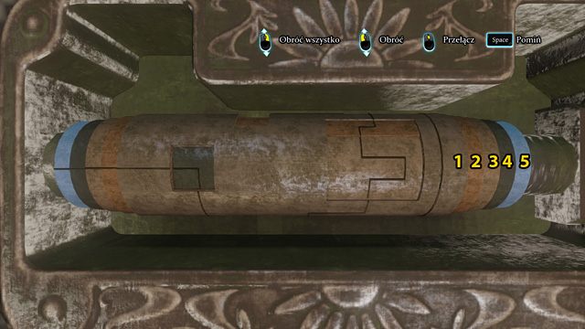 Przełącz się na walec nr 5 i dopasuj krótką poziomą kreskę na jego lewym brzegu do połączonych po lewej poziomych linii walców nr 1, 2, 3 i 4 - Zbadaj tory przy rozjeździe oraz kopalnie - Zagadka na torach - Sherlock Holmes: Zbrodnia i kara - poradnik do gry