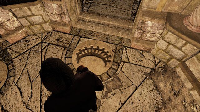 Symbol z drugiego stopnia inicjacji. - Przeszukaj mitreum - Krwawa łaźnia - Sherlock Holmes: Zbrodnia i kara - poradnik do gry