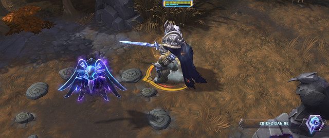 Daninę zbiera się poprzez kliknięcie na nią PPM i odczekaniu chwili, aż cały proces dobiegnie końca - Cursed Hollow/Przeklęta Kotlina | Rodzaje i opis map | Heroes of the Storm - Heroes of the Storm - poradnik do gry